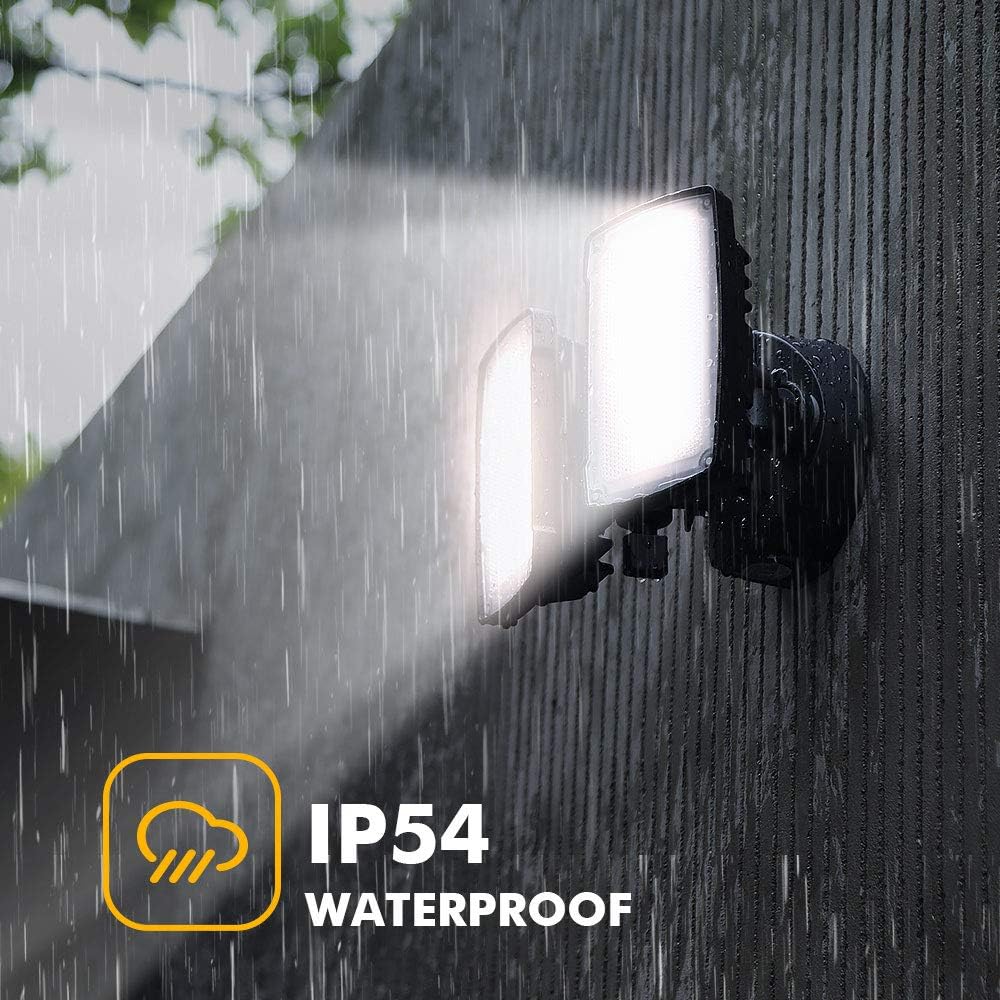 32W LED Dusk-to-Dawn Floodlight